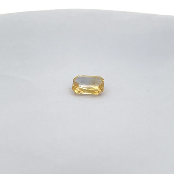 Yellow Sapphire - 4.97 carats